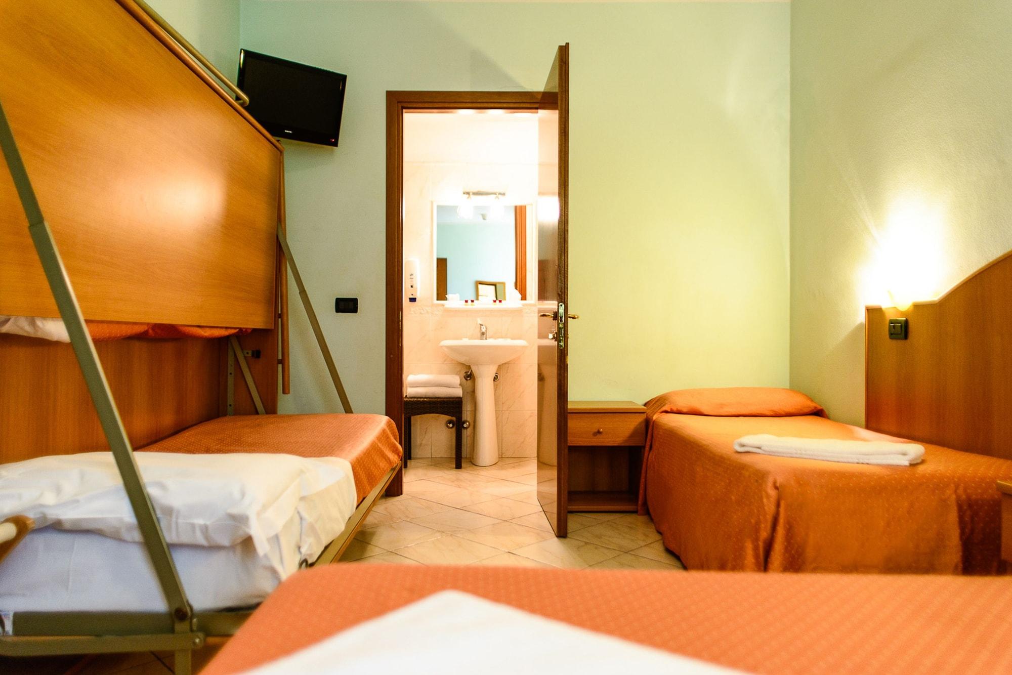 Hotel Villa Adriana Viareggio Exteriör bild
